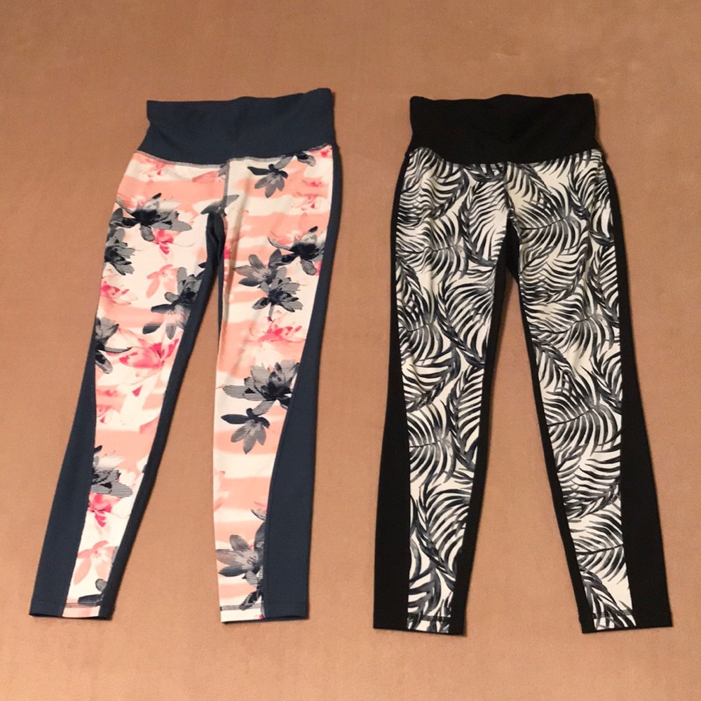 NWOT Xersion bundle of 2 pairs of 7/8 athletic compression leggings. Size XS.